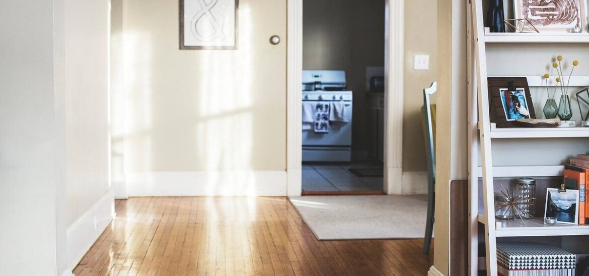 avantages des portes invisibles pour votre intérieur