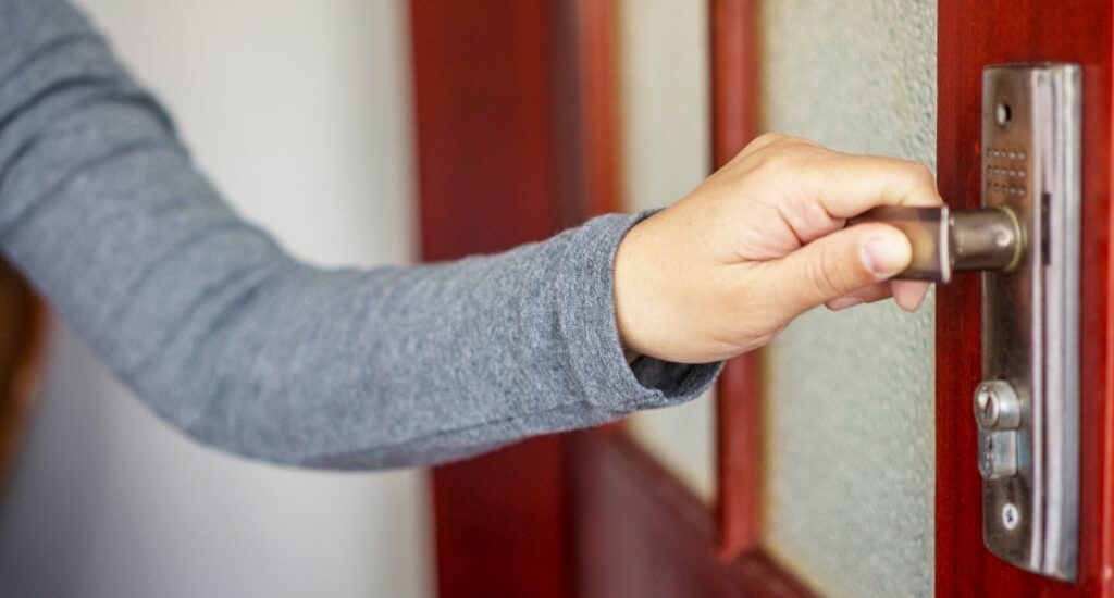 Comment choisir une serrure pour une porte coulissante ?